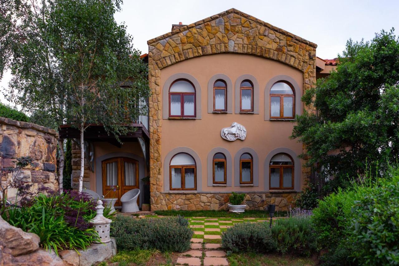 Wild Horses Lodge Harrismith Exteriér fotografie